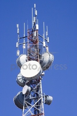 Antena emisora de telefonía móvil