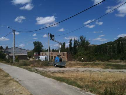 Cambio de farola en Villatuelda, de la calle de la Afueras a la avenida Esgueva