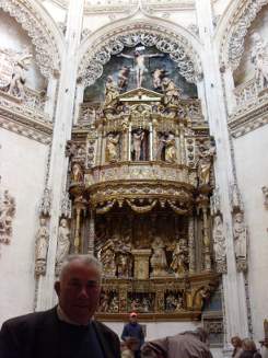 Ausencio Monge, antiguo alcalde de Villatuelda, en la capilla de los condestables en la catedral de Burgos, en el día del Arciprestazgo de Roa del 2013