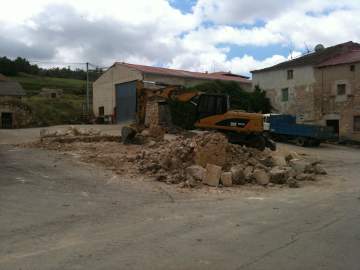 Derrumbe del lagar de la plaza del ayuntamiento de Villatuelda