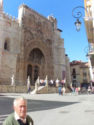 Ausencia de Villatuelda visita en la Iglesia de Santa María de Aranda de Duero la exposición de las Edades del Hombre: Eucharistia