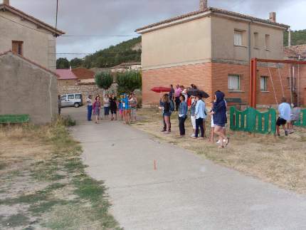 Torneo de tuta femenina en las fiestas de Villatuelda del año 2012