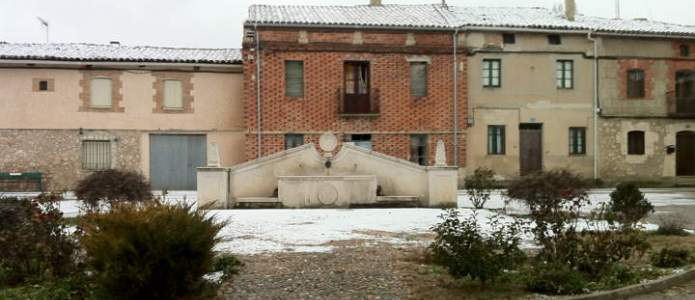 Plaza Mayor de Villatuelda nevada