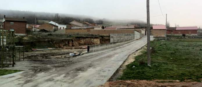 Camino del molino de abajo asfaltado